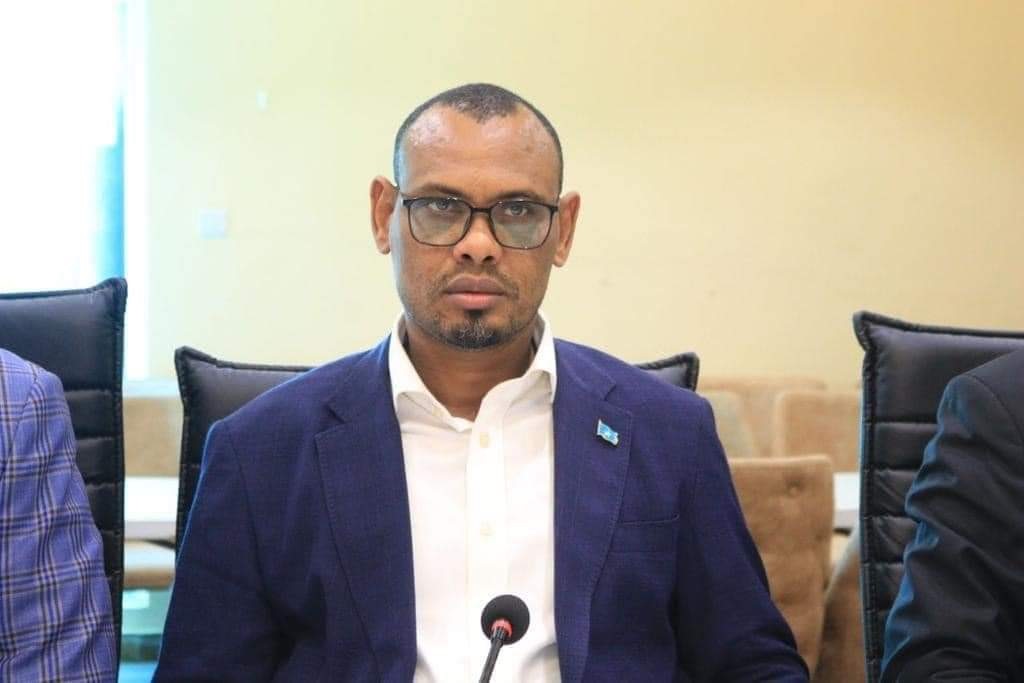 Wasiirka Wasaaradda Xanaanada Xoolaha- Dhirta iyo Daaqa.jpg